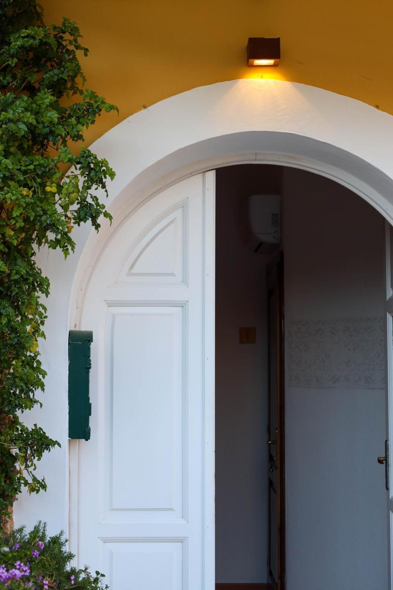 Boutique Hotel Sant'Andrea & Relais San Pantaleo Exterior photo