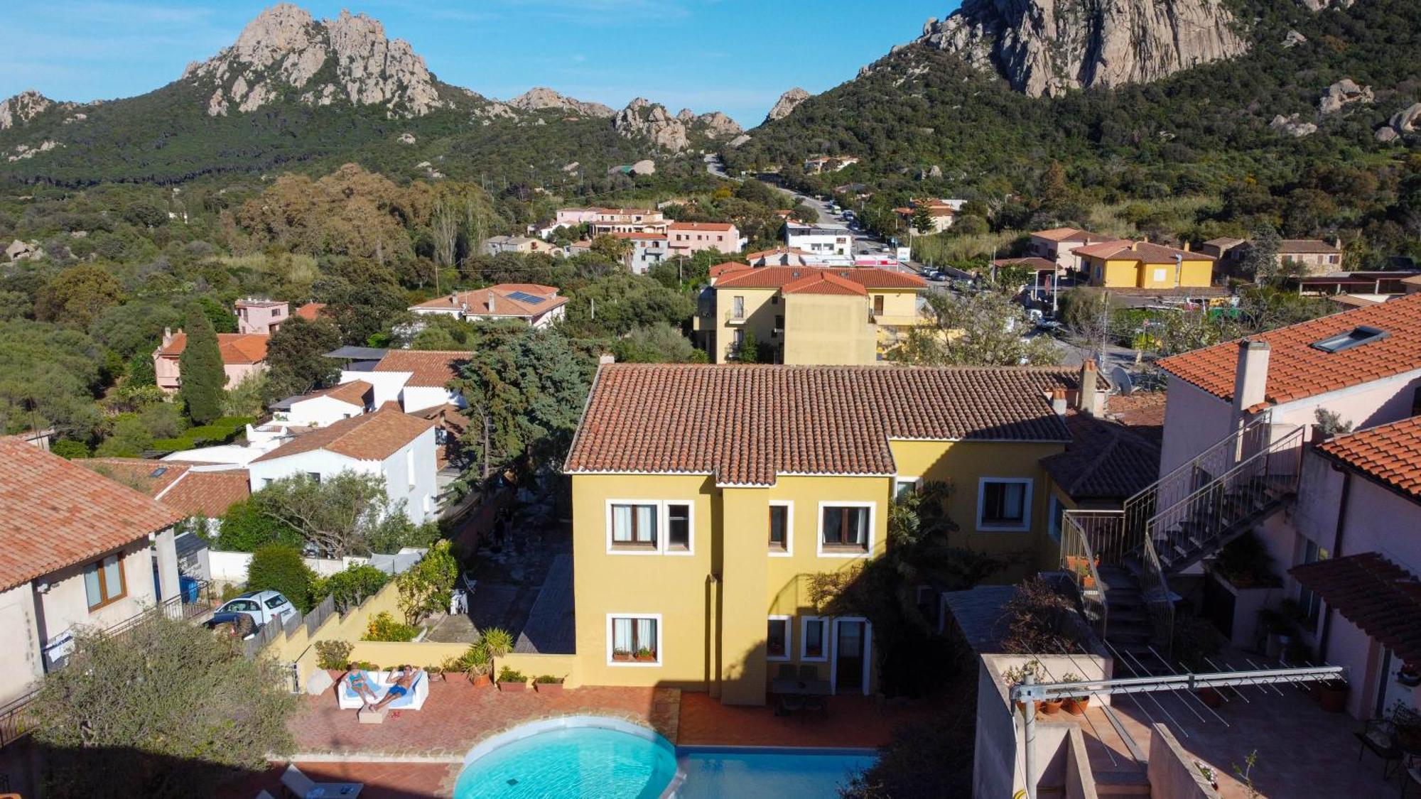 Boutique Hotel Sant'Andrea & Relais San Pantaleo Exterior photo