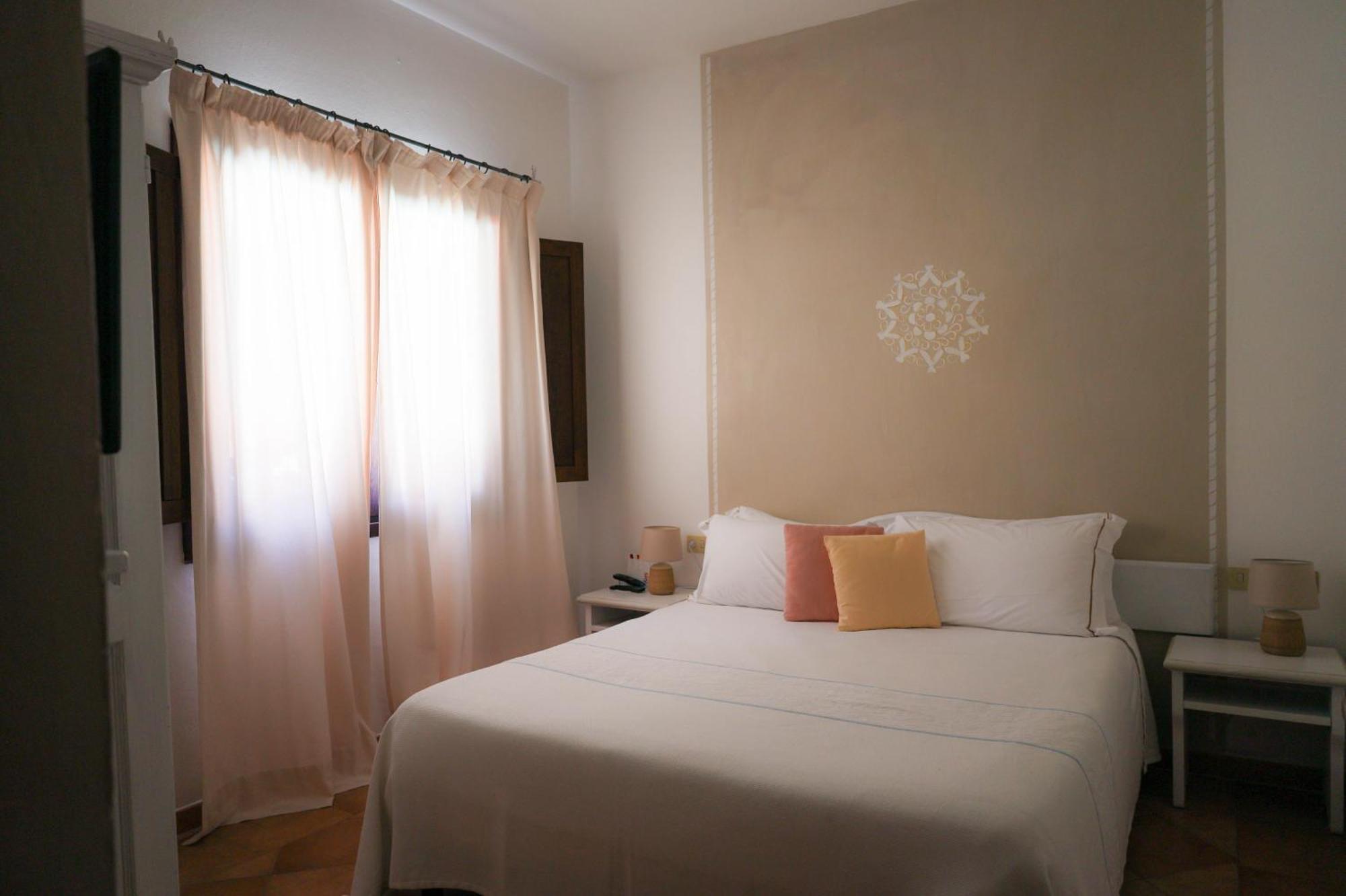 Boutique Hotel Sant'Andrea & Relais San Pantaleo Exterior photo