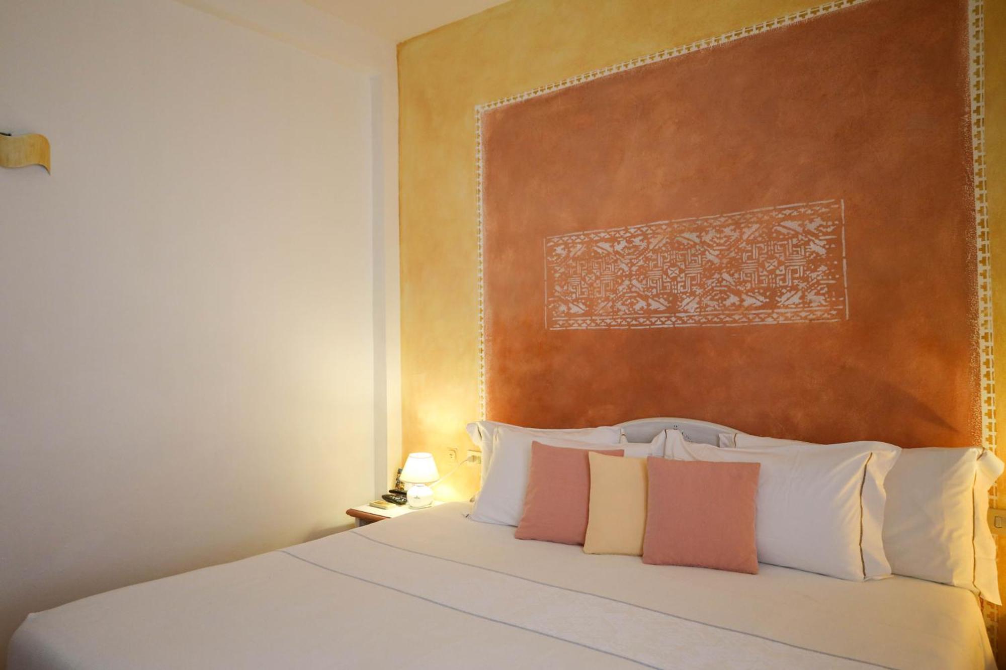 Boutique Hotel Sant'Andrea & Relais San Pantaleo Exterior photo