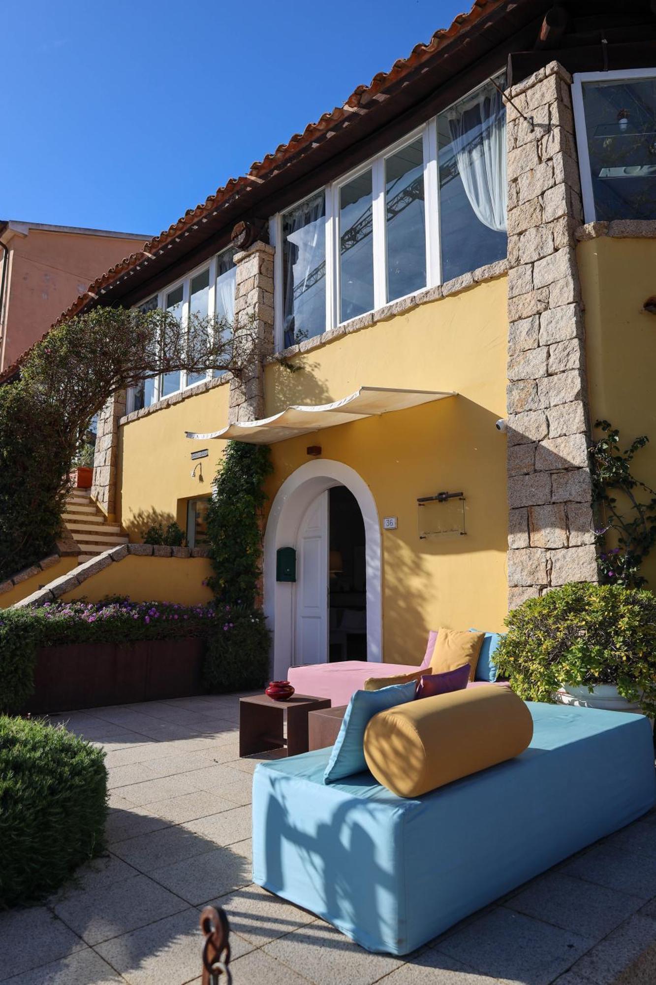 Boutique Hotel Sant'Andrea & Relais San Pantaleo Exterior photo