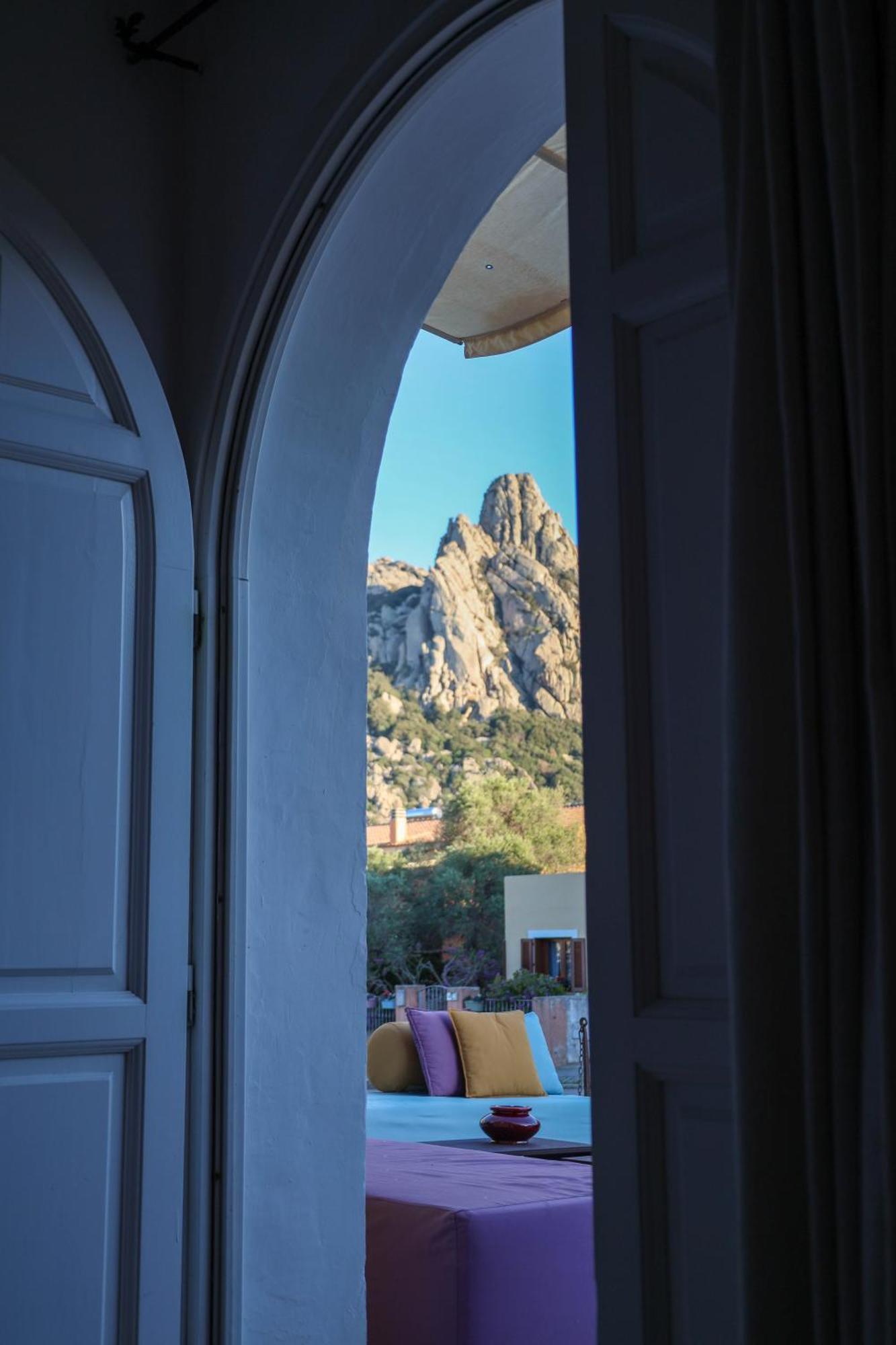 Boutique Hotel Sant'Andrea & Relais San Pantaleo Exterior photo