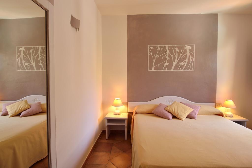 Boutique Hotel Sant'Andrea & Relais San Pantaleo Room photo