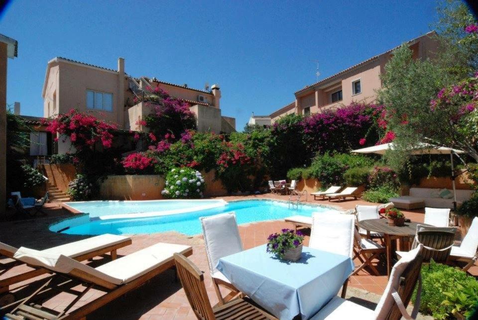 Boutique Hotel Sant'Andrea & Relais San Pantaleo Exterior photo